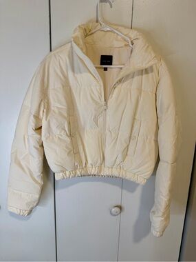 Love Tree Ivory Cropped Puffer Jacket